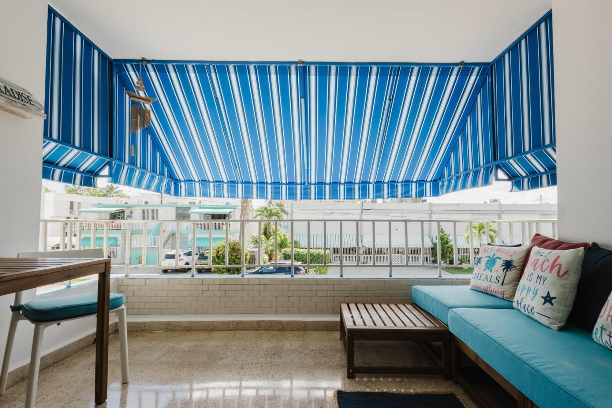 Oceanview Apartment Steps To The Beach Лукільо Екстер'єр фото